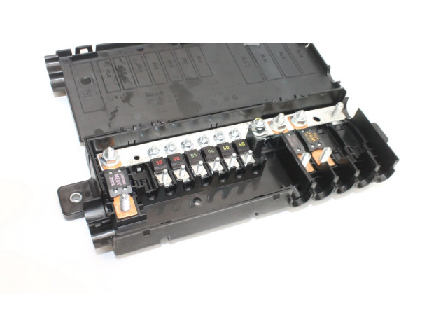 Блок предохранителей  HX7314516AA   Jaguar XE    