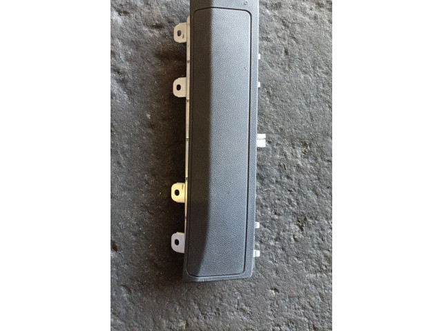 Подушка безопасности для колен A1768600000   Mercedes-Benz GLA W156