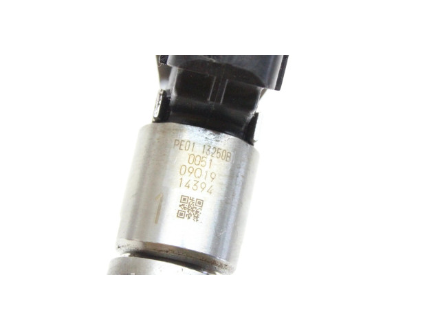 Форсунка PE0113250B Mazda 3 II для бензинового двигателя PEY7 2