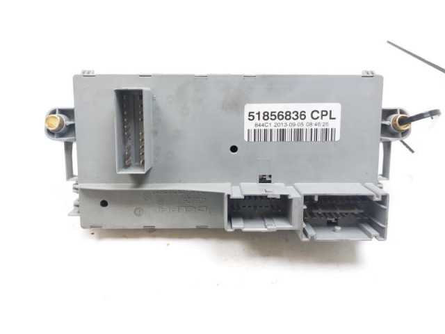 Блок предохранителей 51856836, 51856836 Lancia Delta