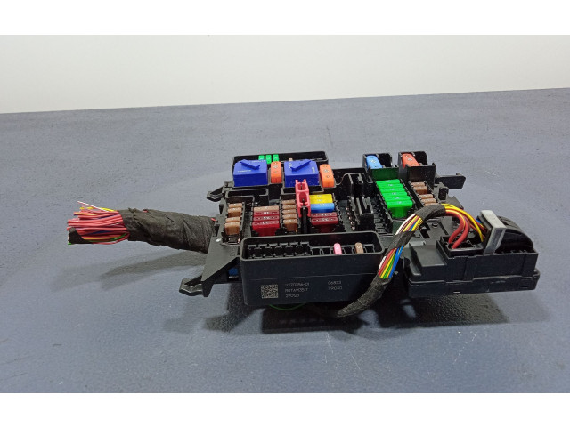   Pojistková skříňka 5A323C8, 5A323C8   Alpine B3 B4 B5 B6 E90 E91 E92 E93 2023