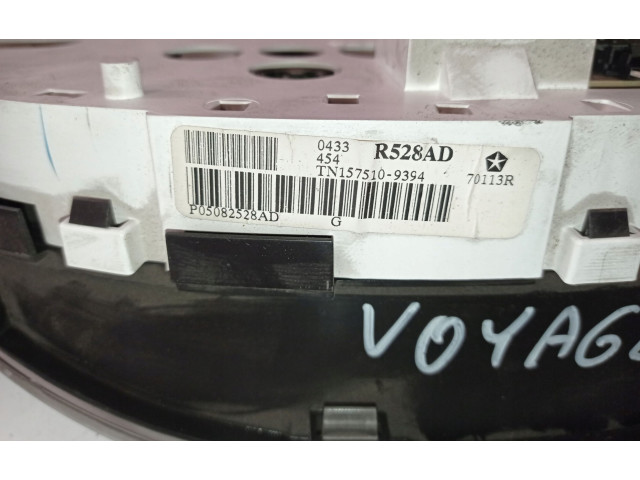 Přístrojová deska Chrysler Voyager 2003 R528AD