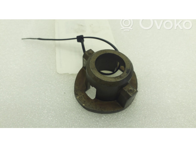 Другая деталь отсека двигателя