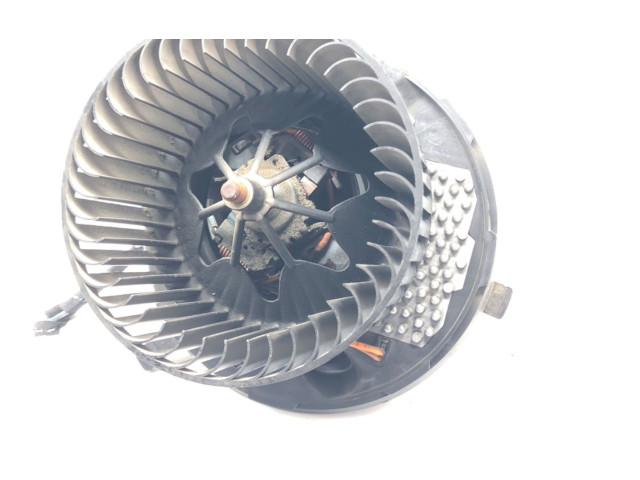 Вентилятор печки Audi Q3 8U