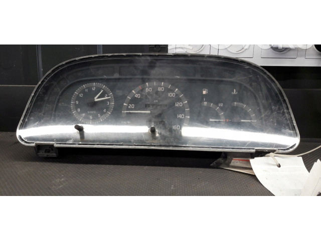 Панель приборов 7700302505 Renault Trafic I