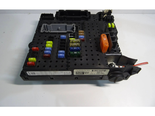 Блок предохранителей 30728512   Volvo XC90    