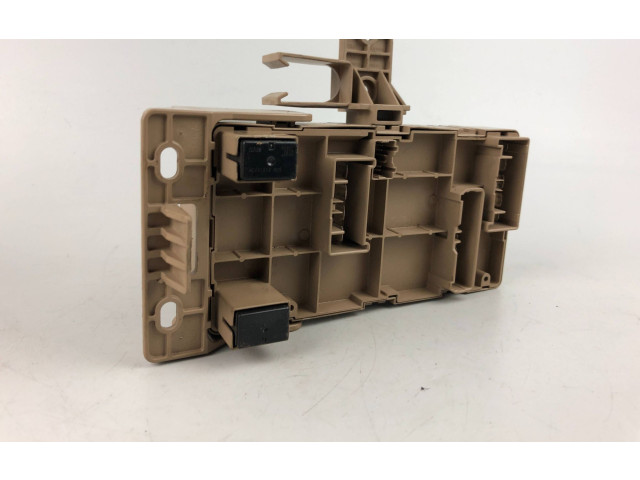 Блок предохранителей  82201XA00A   Subaru B9 Tribeca    