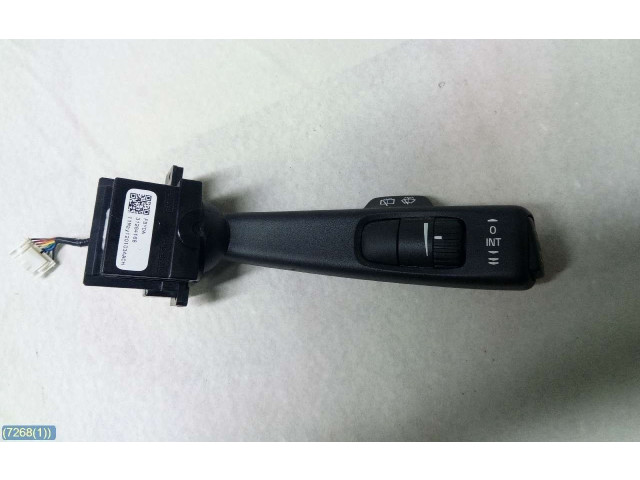 Ручка стеклоочистителей    Volvo V70