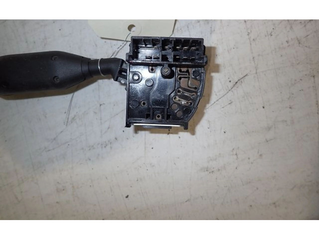 Ручка стеклоочистителей    Renault Clio I