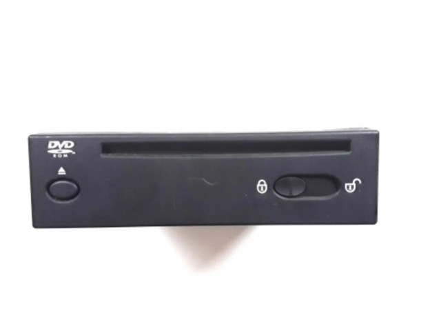 Радио/ проигрыватель CD/DVD / навигация