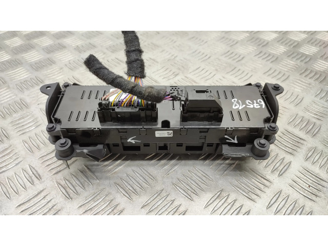 Блок управления климат-контролем JX7T18C612HD   Ford Focus