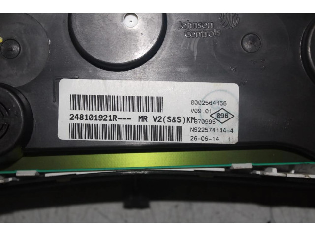 Панель приборов Dacia Duster