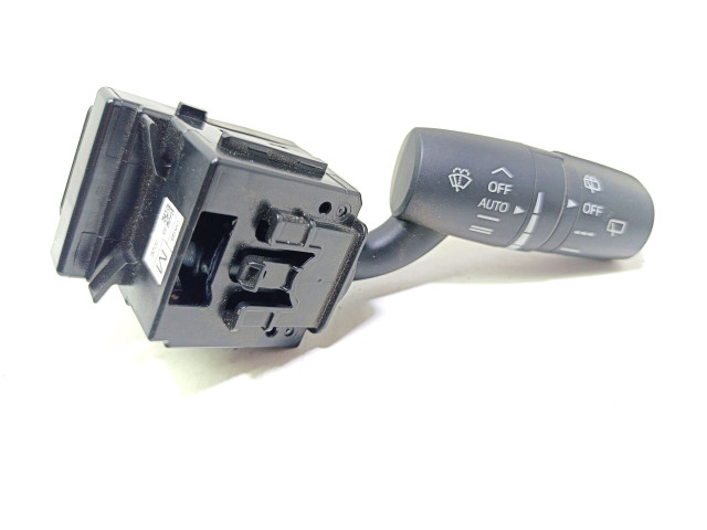 Ручка стеклоочистителей Mazda CX-3