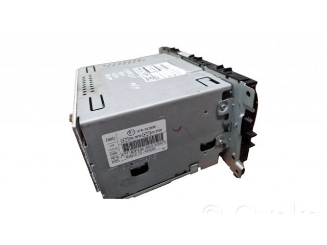 Радио/ проигрыватель CD/DVD / навигация