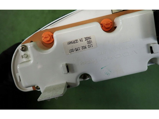 Спидометр (приборный щиток)    Audi A6 S6 C4 4A      