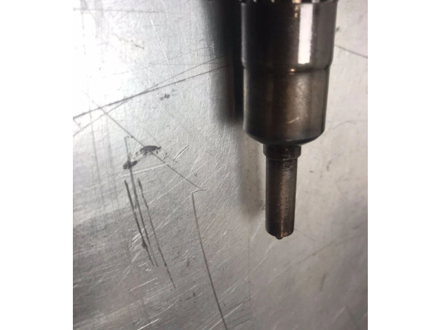 Форсунка 03G130073G Skoda Octavia Mk2 (1Z) BKD