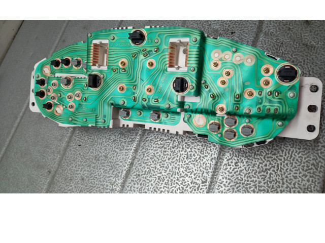 Přístrojová deska Audi Coupe 1998