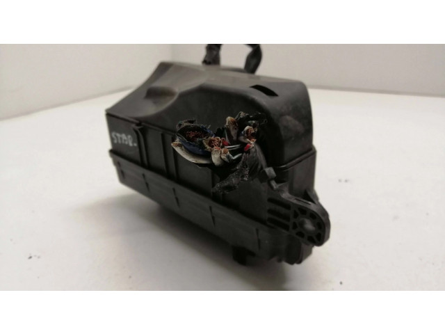   Pojistková skříňka    Toyota Starlet (P80) IV 1993