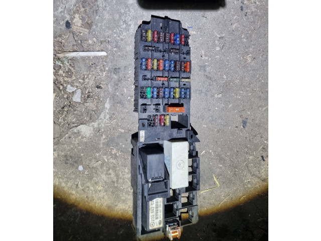 Pojistková skříňka 2025420232, 5KG00709902 Mercedes-Benz C W202 1999