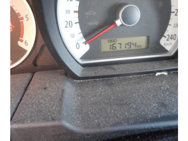 Дисплей    957101H100   KIA Ceed