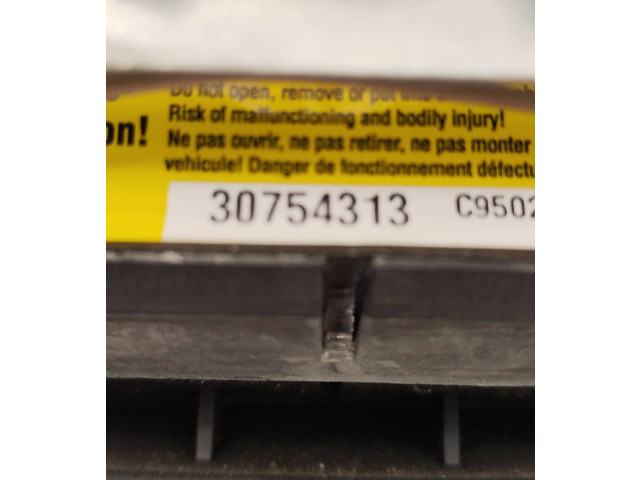 Блок предохранителей 30754313   Volvo XC70    