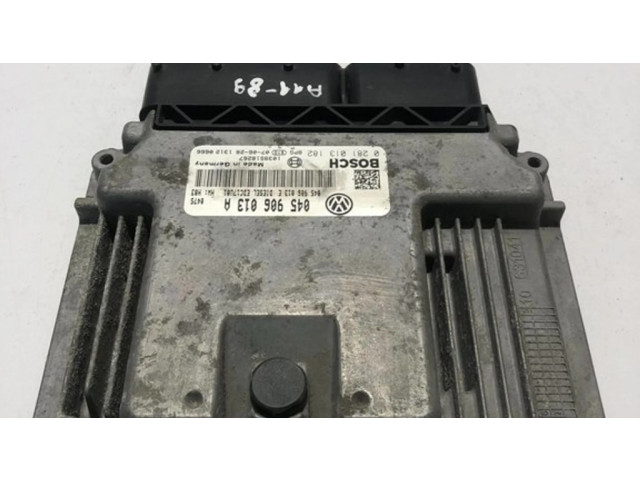 Řídící jednotka 045906013A, 0281013182   Skoda Praktik (5J8) 2008