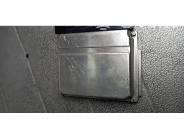 Блок управления двигателем Блок управления Volvo S40, V40