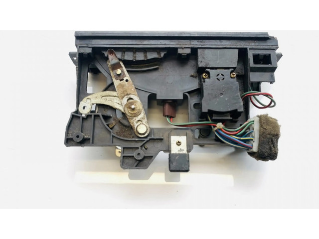 Блок управления климат-контролем Mazda 626