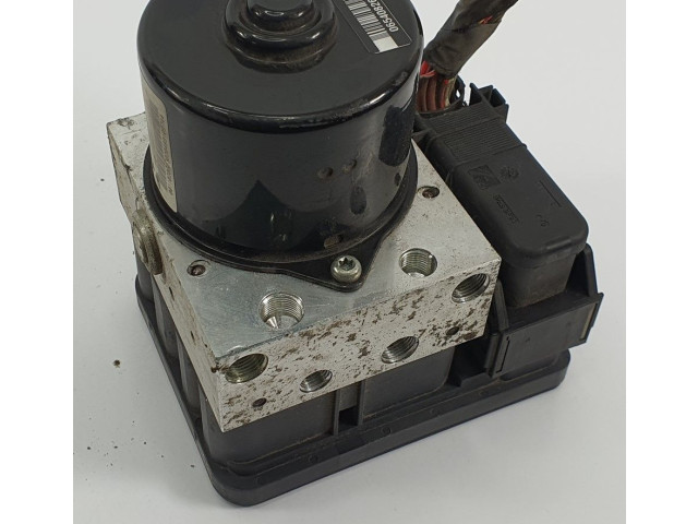 Блок АБС 30794730   Volvo  V50  2008 - 2012 года