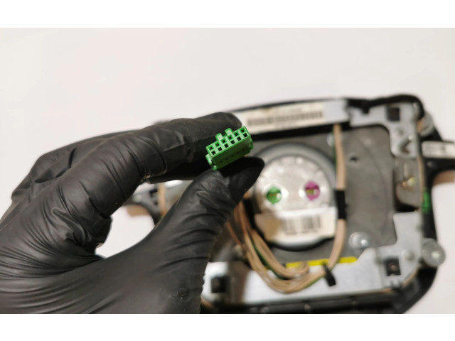 Подушка безопасности водителя 30658933   Volvo V70