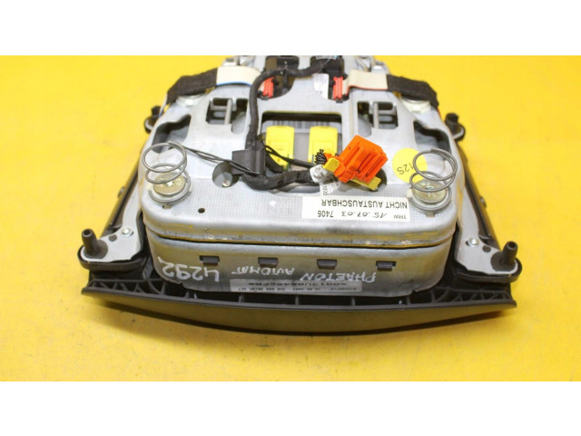 Подушка безопасности водителя 3D0880201BC   Volkswagen Phaeton