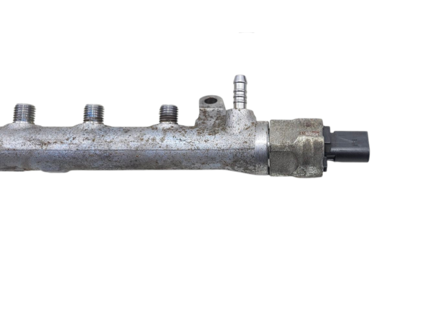 Топливная рампа 03L130089AA, 03L130089AA   Audi A1  