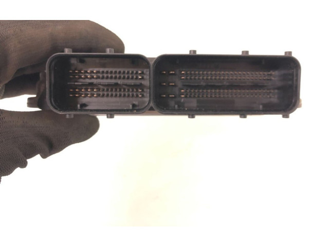 Řídící jednotka 03G906021JH, 0281013608 Audi RS3 8PA 2007