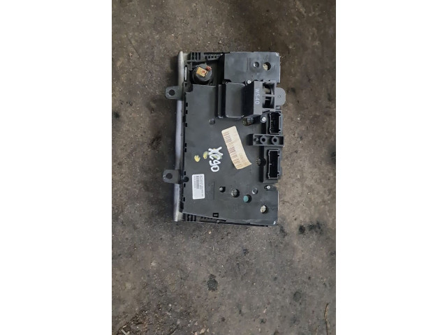 Блок управления климат-контролем 30746025   Volvo XC90