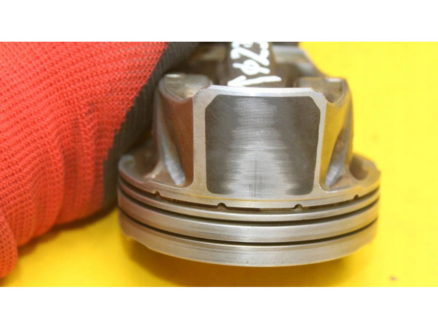 Поршень с шатуном 06KAA Audi A6 C7