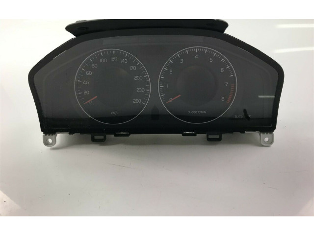 Панель приборов 31270898AA, P2443   Volvo V70       