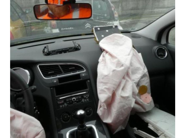 Блок управления климат-контролем 6452P2   Peugeot 5008