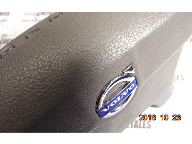 Подушка безопасности водителя 8665422   Volvo XC90