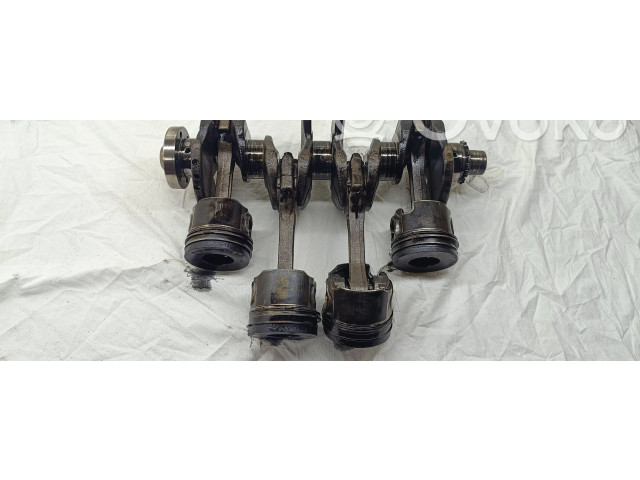  Поршень с шатуном  81L97A8, 038101AA  Volkswagen PASSAT B6  