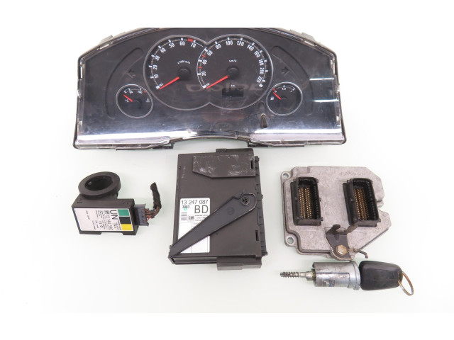 Блок управления двигателем Блок управления 5WK9380, 55355043   Opel Meriva A