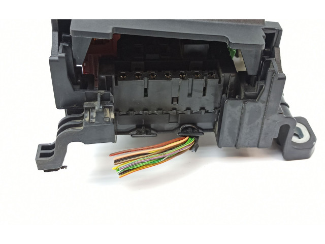 Блок предохранителей  A2465451340, A2465400040   Mercedes-Benz A W176    