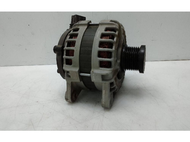 Генератор 231002175r Dacia Sandero