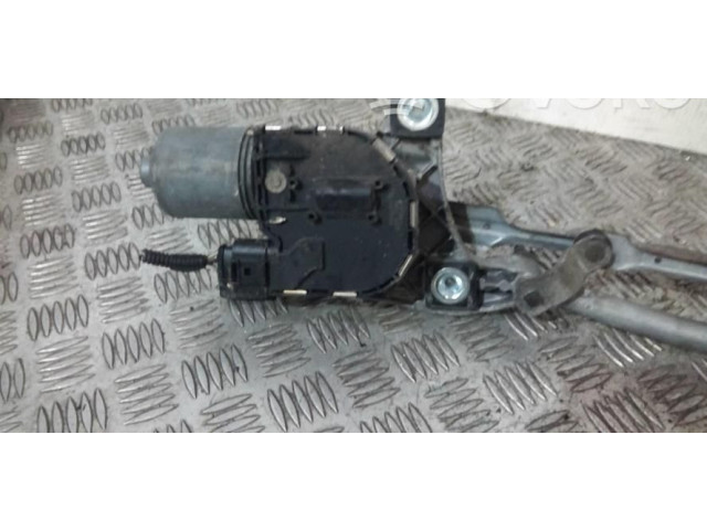 Моторчик дворников 31253518    Volvo S40