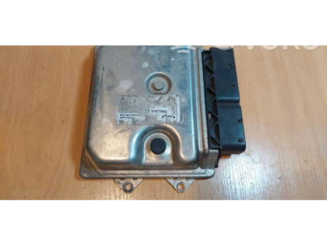 Přístrojová deska  Fiat Punto (188) 1999 51871692, MJD8F2.G2  