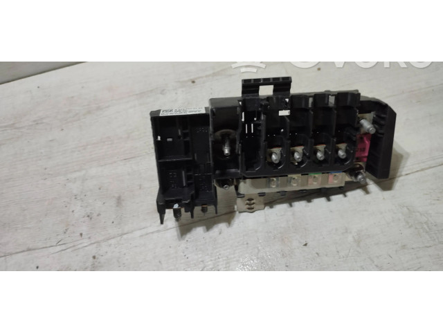 Блок предохранителей 6245530 Mercedes-Benz A W176