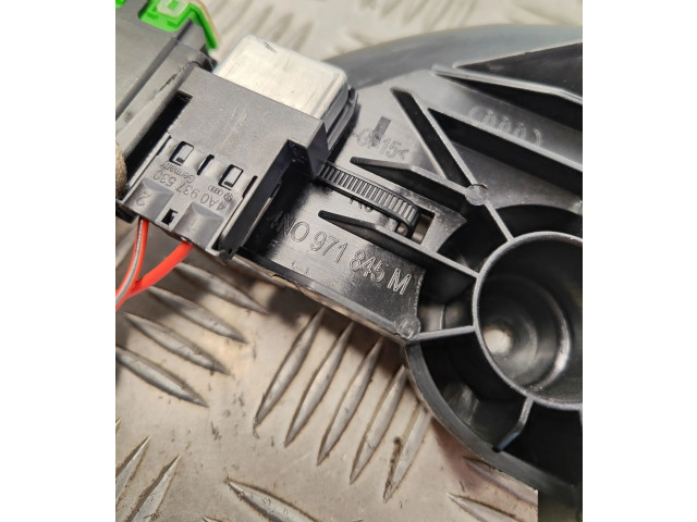 Pojistková skříňka 4N0971845M Audi A8 S8 D5 2019