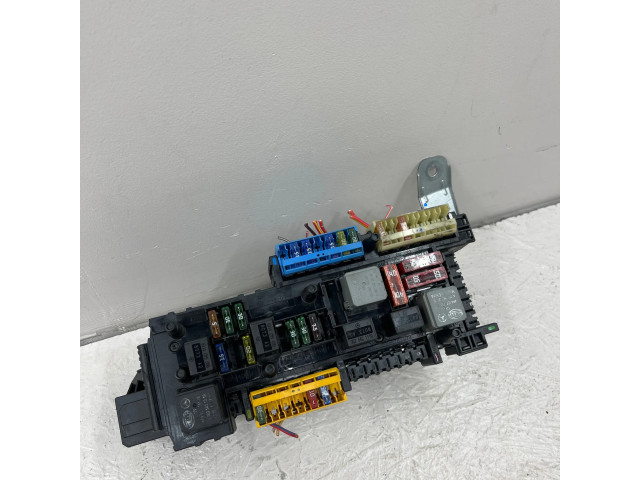 Pojistková skříňka 017187811 Mercedes-Benz C W204 2008