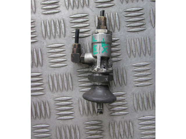 Топливный насос 4630220210 Jaguar XF - года