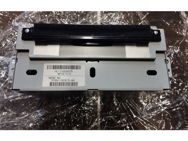 Радио/ проигрыватель CD/DVD / навигация