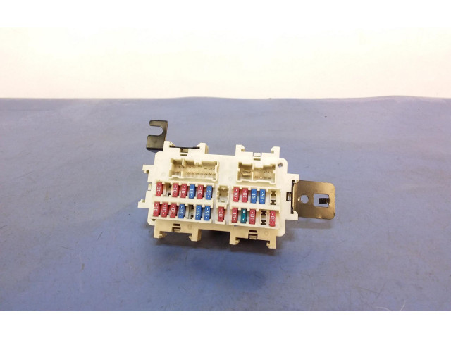   Pojistková skříňka    Nissan Maxima A34 2005